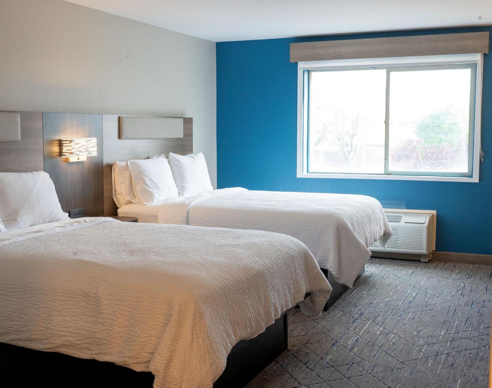 Holiday Inn Express Fallon By Ihg Bagian luar foto