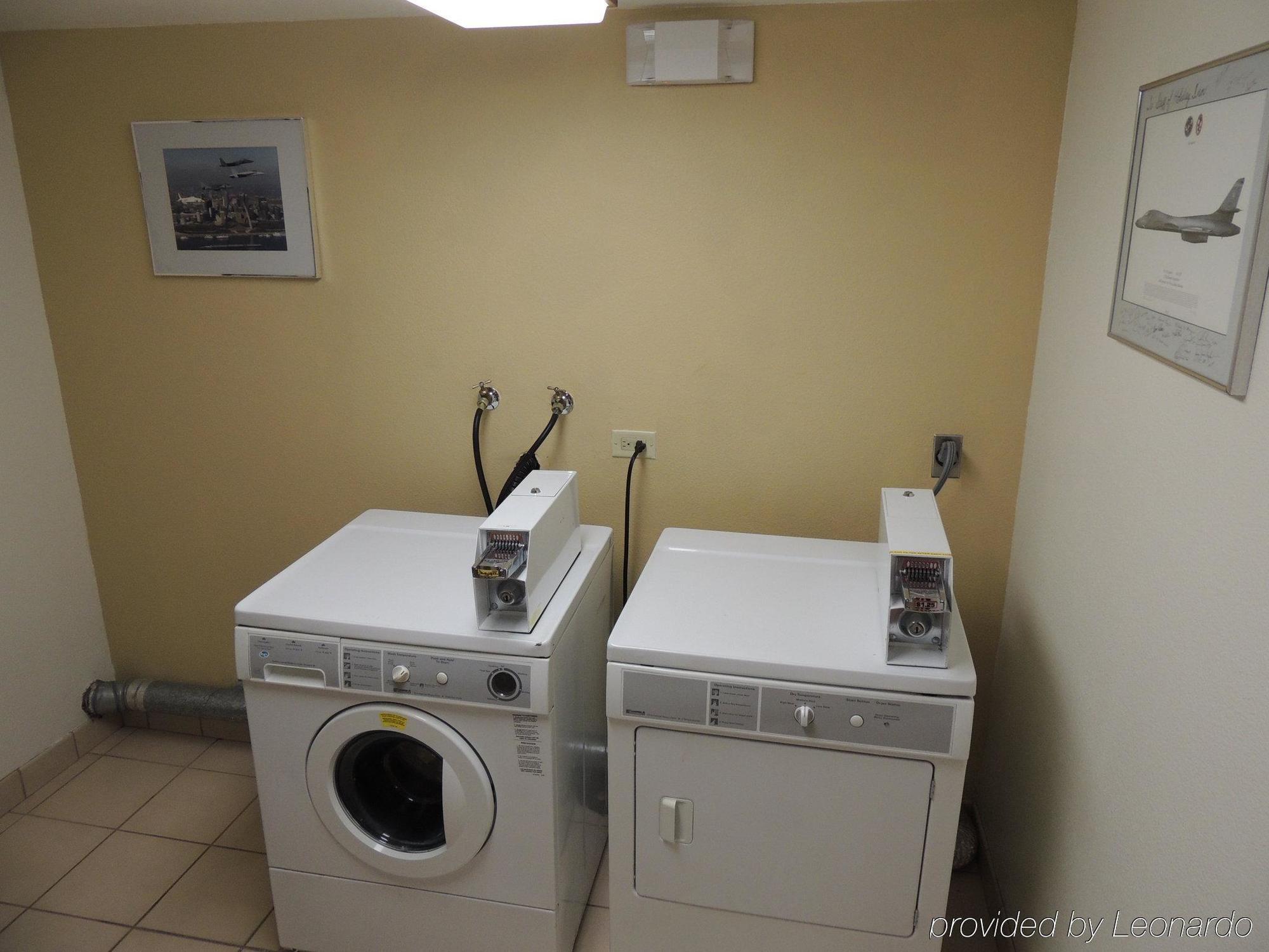 Holiday Inn Express Fallon By Ihg Bagian luar foto