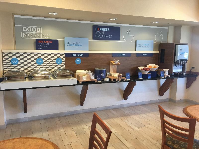 Holiday Inn Express Fallon By Ihg Bagian luar foto