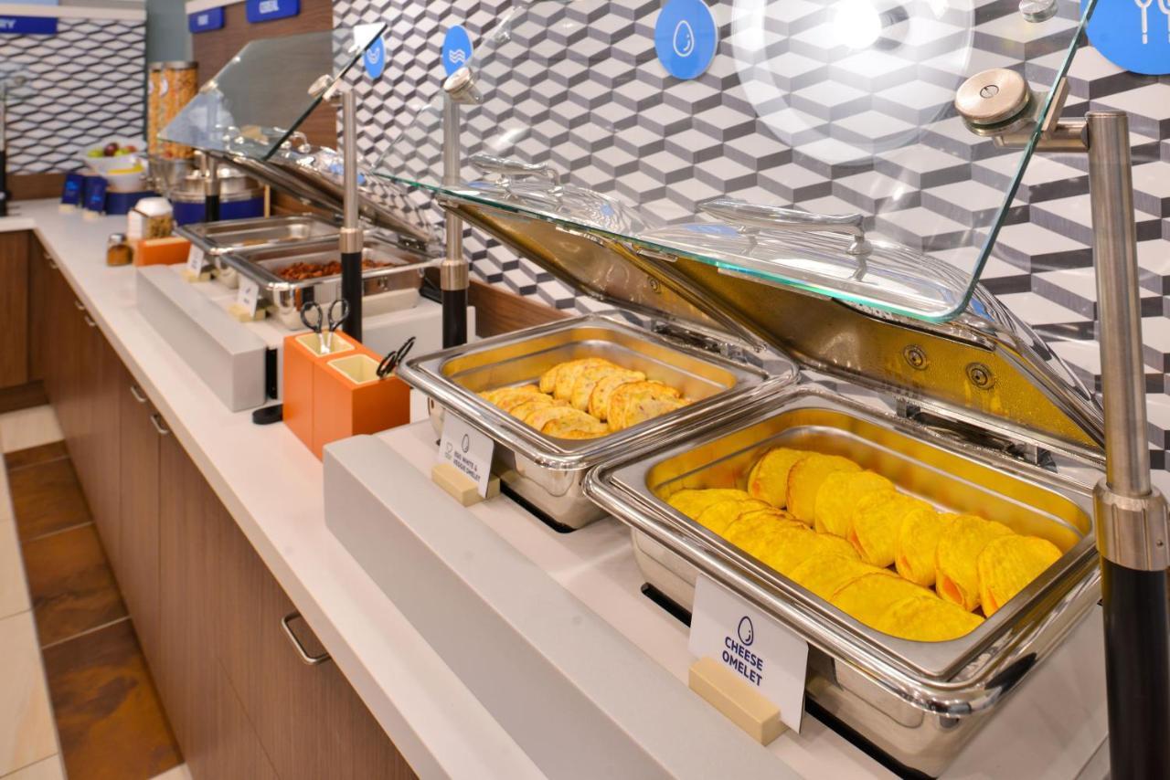 Holiday Inn Express Fallon By Ihg Bagian luar foto